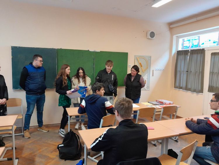 Angol szépkiejtési és olvasási verseny